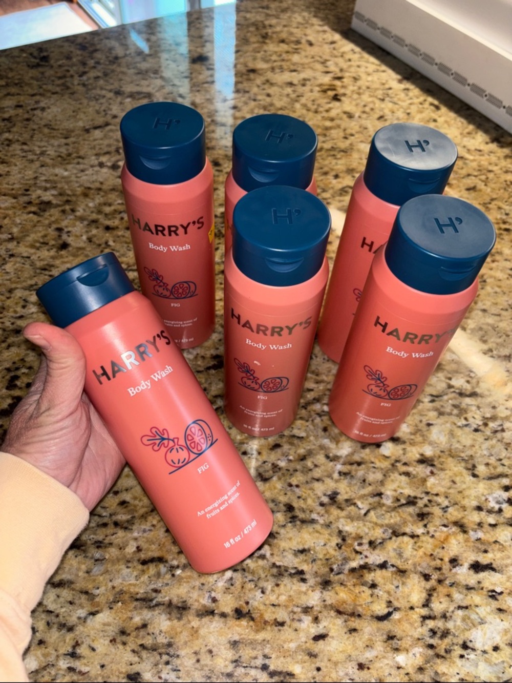 🆕 Harry’s Fig Body Wash - Pink - Picture 2 of 6